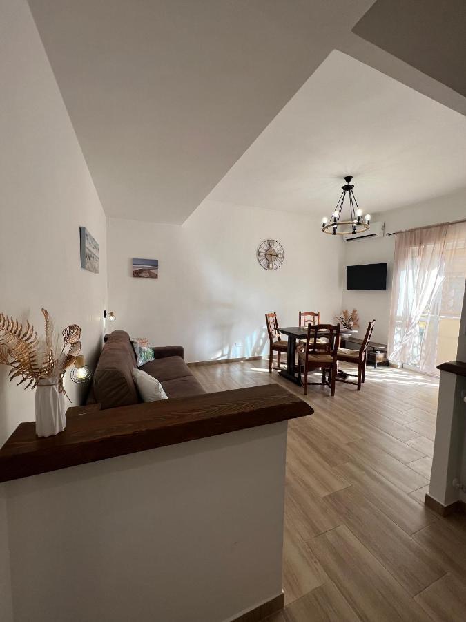 Waikiki House Apartment Passoscuro Ngoại thất bức ảnh